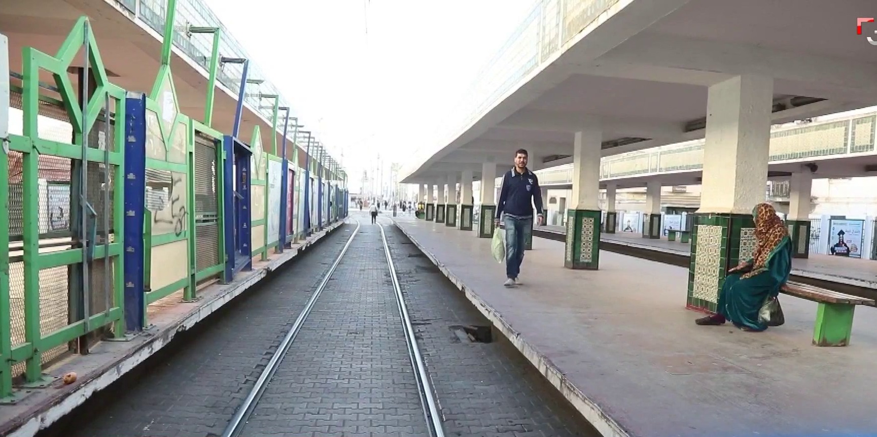 بين الانفلات النقابي والحق العمالي.. التونسيون  "دروع بشرية" في المفاوضات بين النقابات والسلطة